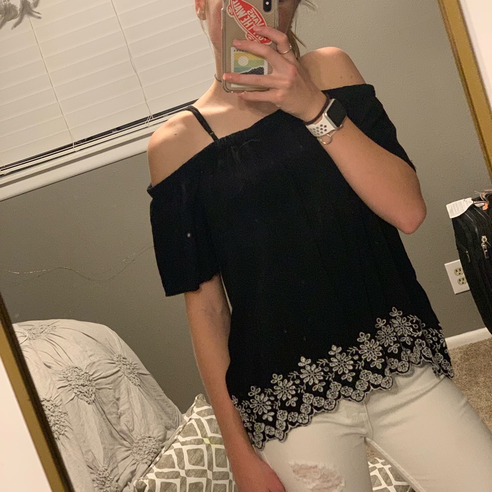 Off the shoulder top black and white